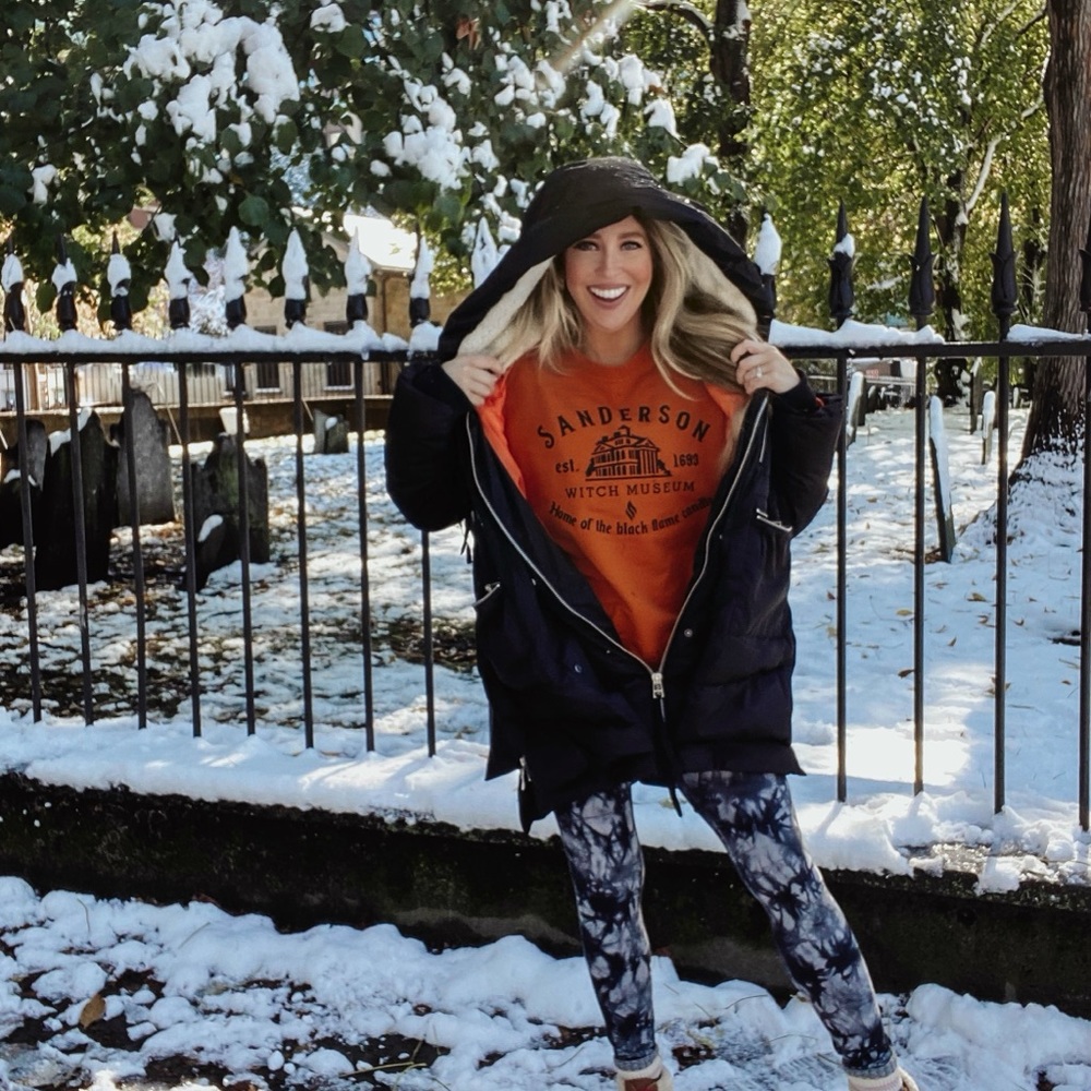 Sanderson sisters sweatshirt! 🎃 price firm